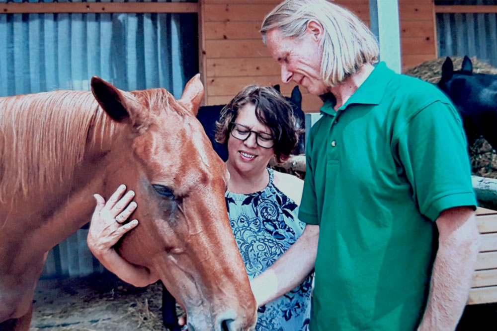 Tier-Energetik für dein Pferd. Energiearbeit mit Hunden in der Herzklang Praxis